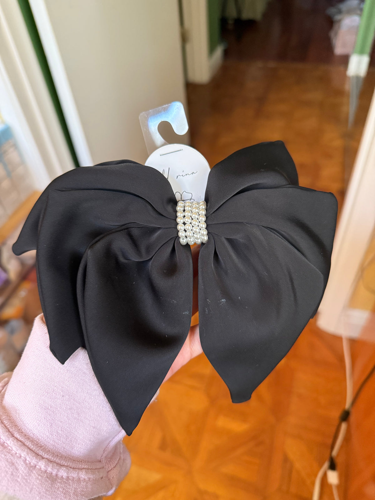 Black Pearl Hair Bow - Sample