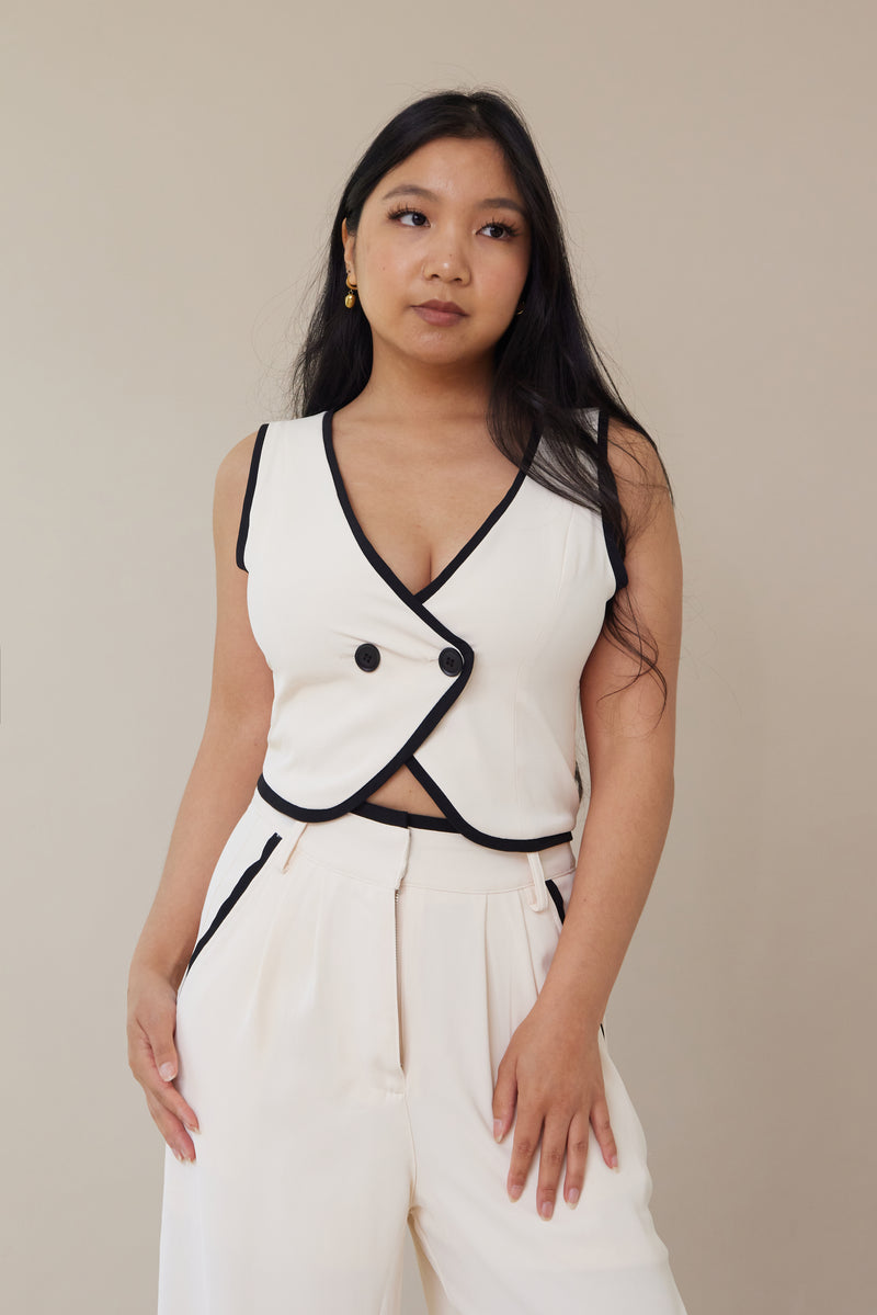 Contrast Crop Vest